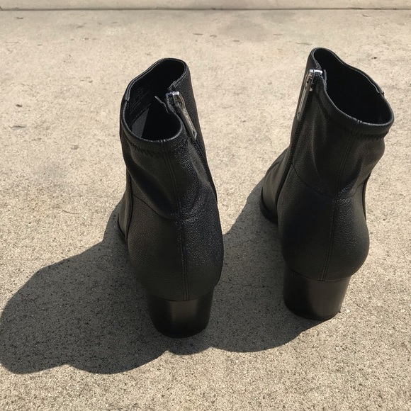 Calvin Klein Jeans Narice Stretch Pebble Booties - Picture 8 of 11